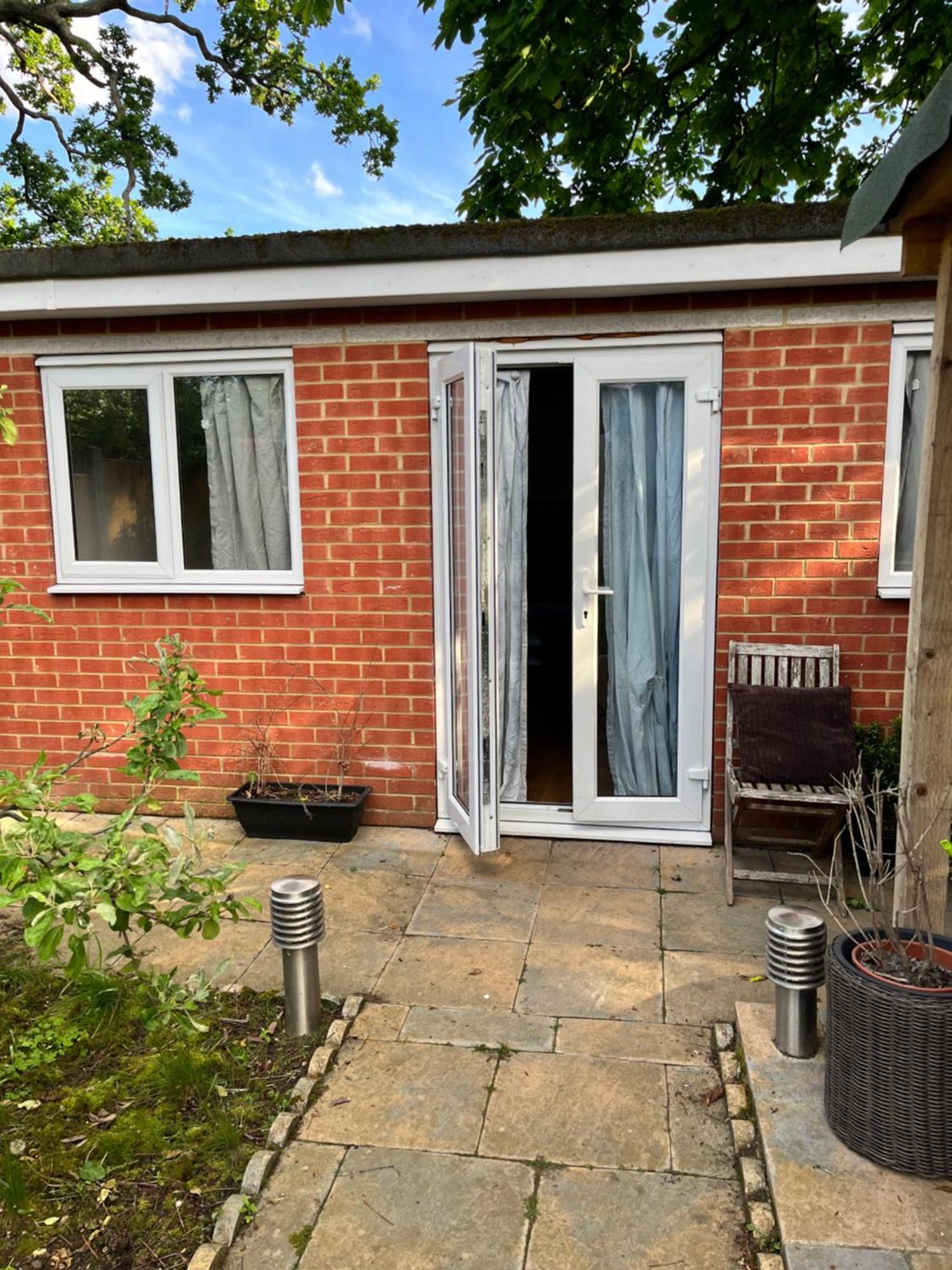 Cosy Garden Cottage Belvedere Экстерьер фото